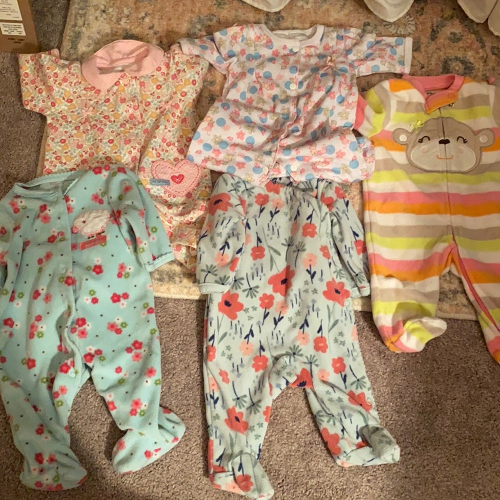 Onesie bundle!!